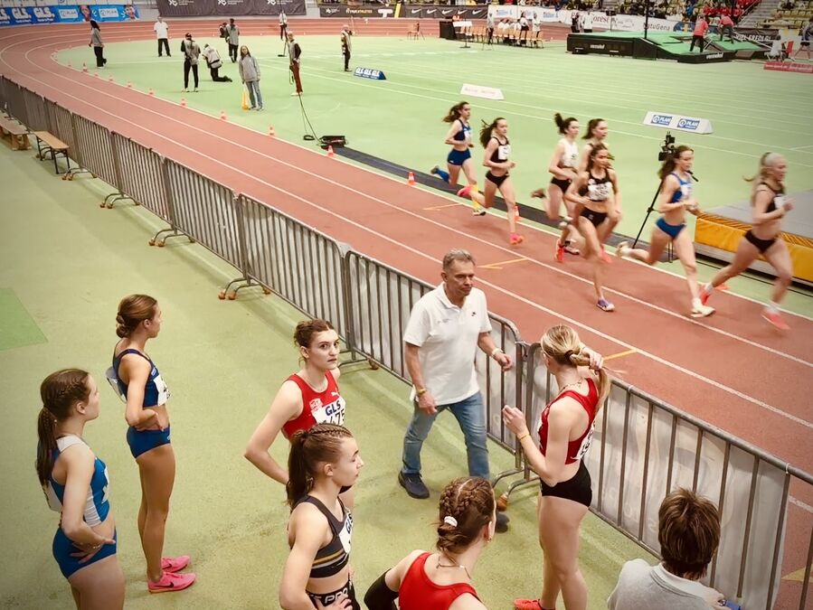 Sophia überzeugt bei der U20‑Hallen‑DM über 800 m - Galerie