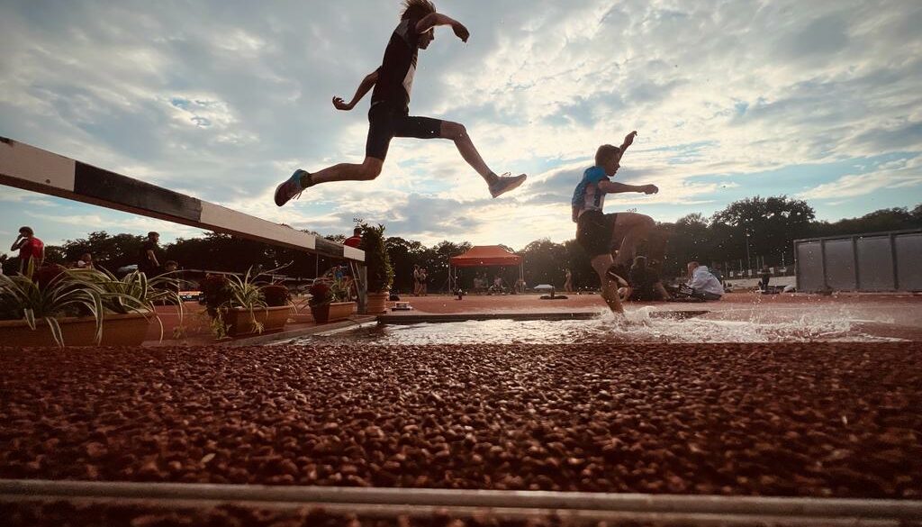 Meet-INgolstadt und Sachsenmeisterschaft U16 im Hindernislauf im Juni